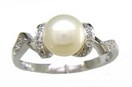 LDS PEARL & DIAMOND RING