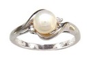 LDS PEARL & DIAMOND RING